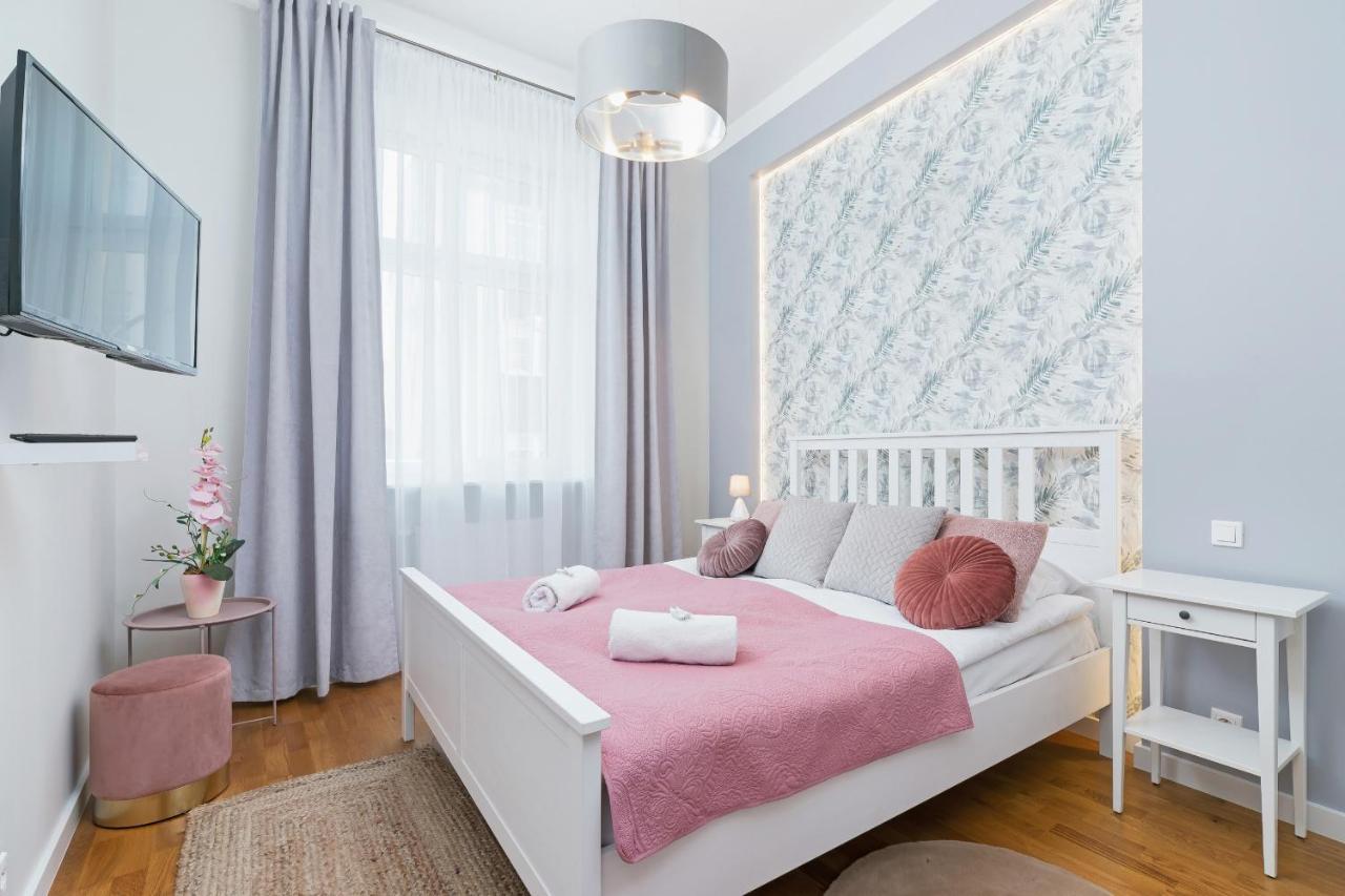 Sweet Family Apartment Chodkiewicza Rondo Grzegorzeckie By Noclegi Renters Krakow Ngoại thất bức ảnh